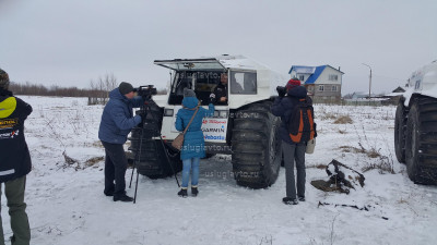 интервью журналистов у Алексея Гарагашьяна.jpg