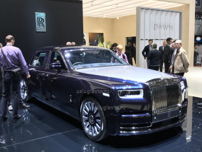 Rolls-Royce_.JPG