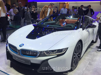 BMW i8 Roadster.jpg