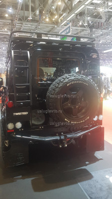 land rover defender Twisted.jpg